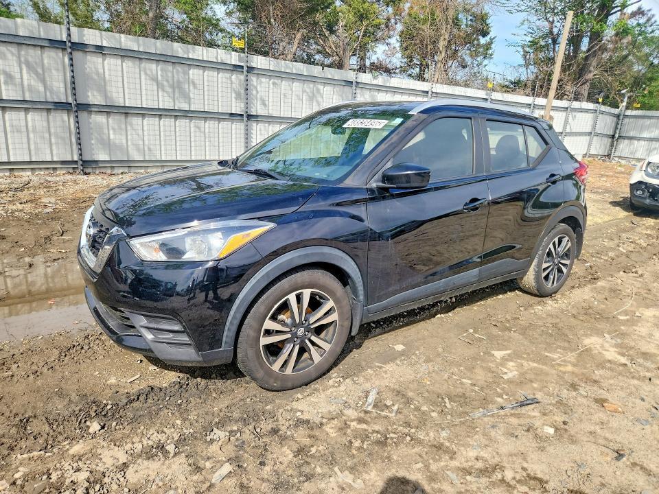 2020 Nissan Kicks sv