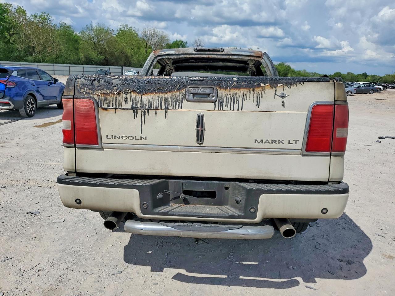 2008 Lincoln Mark LT