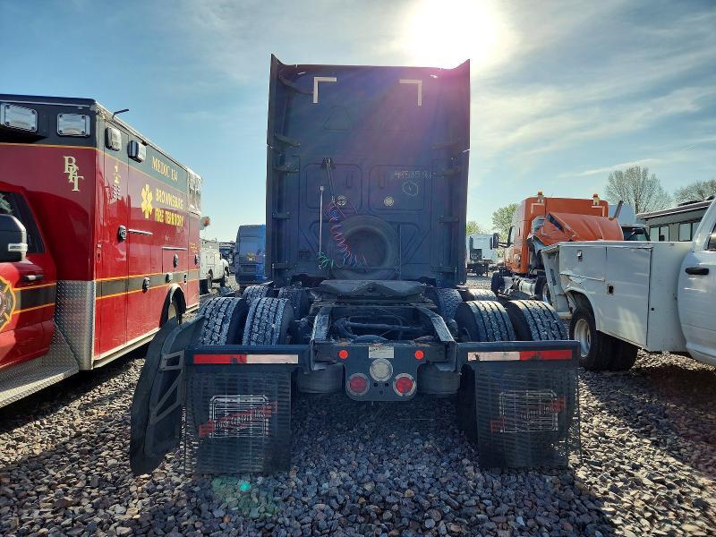 2021 Freigliner 2021 Freightliner Cascadia 126 Semi Truck