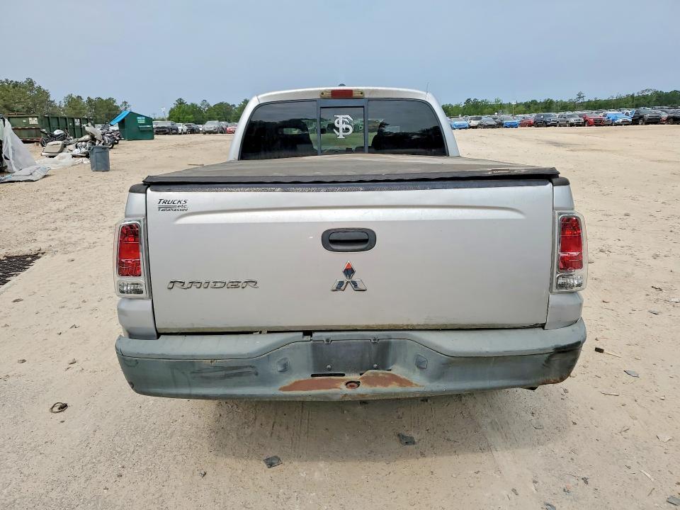 2007 Mitsubishi Raider LS