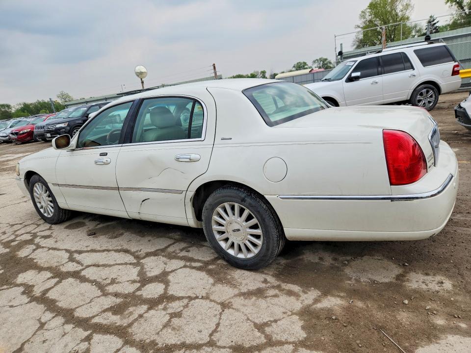 2004 Lincoln Town car Ultimate