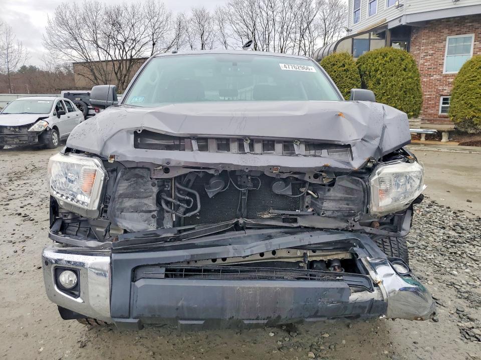 2016 Toyota Tundra SR5