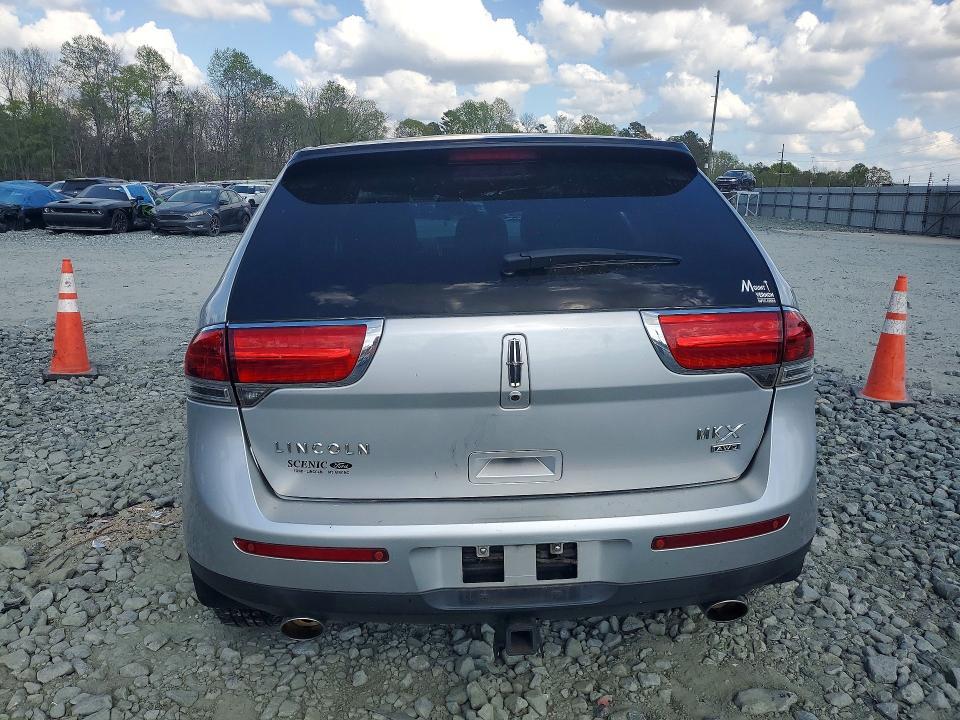 2013 Lincoln Townhouse MKX