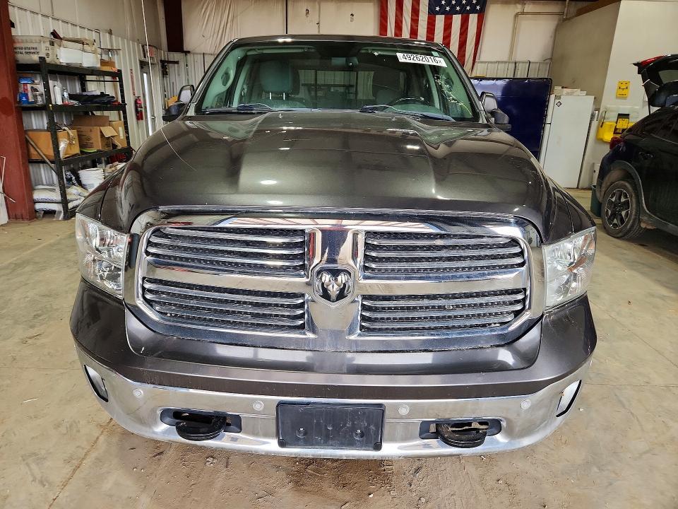 2015 Dodge RAM 1500 SLT