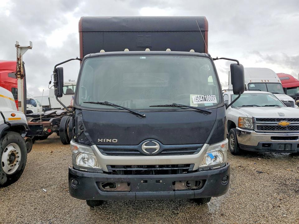 2018 Hino 195 BOX Truck