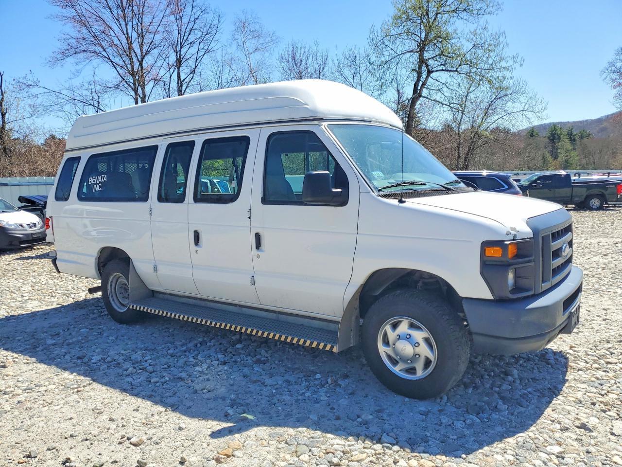 2013 Ford Econoline E350 Super Duty Van
