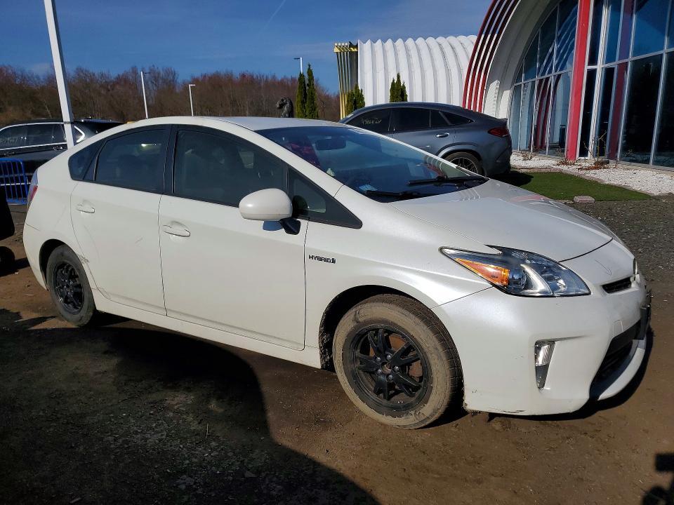 2015 Toyota Prius two