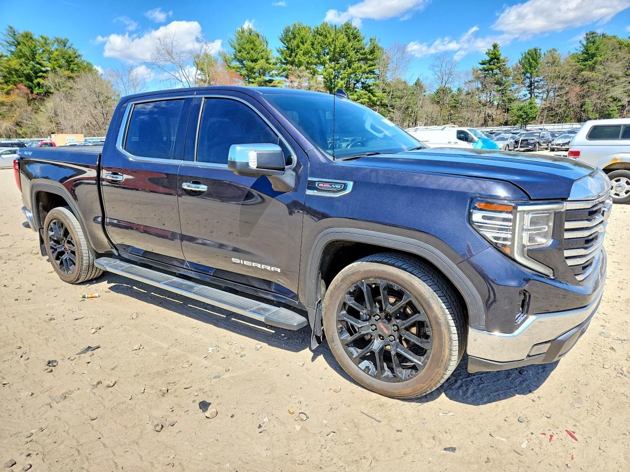 2023 GMC Sierra K1500 SLT