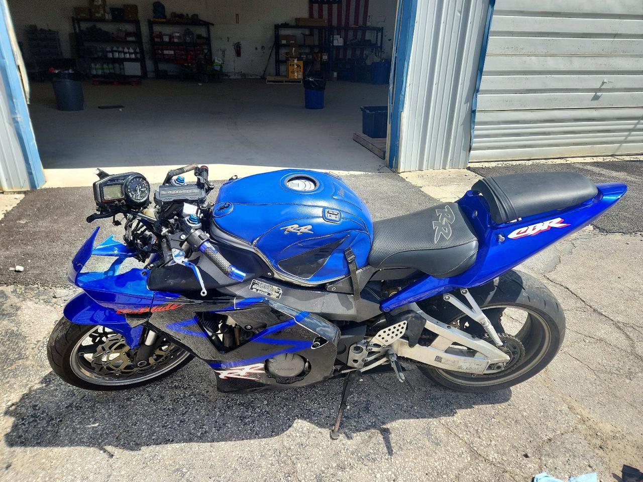 2002 Honda CBR900 RR