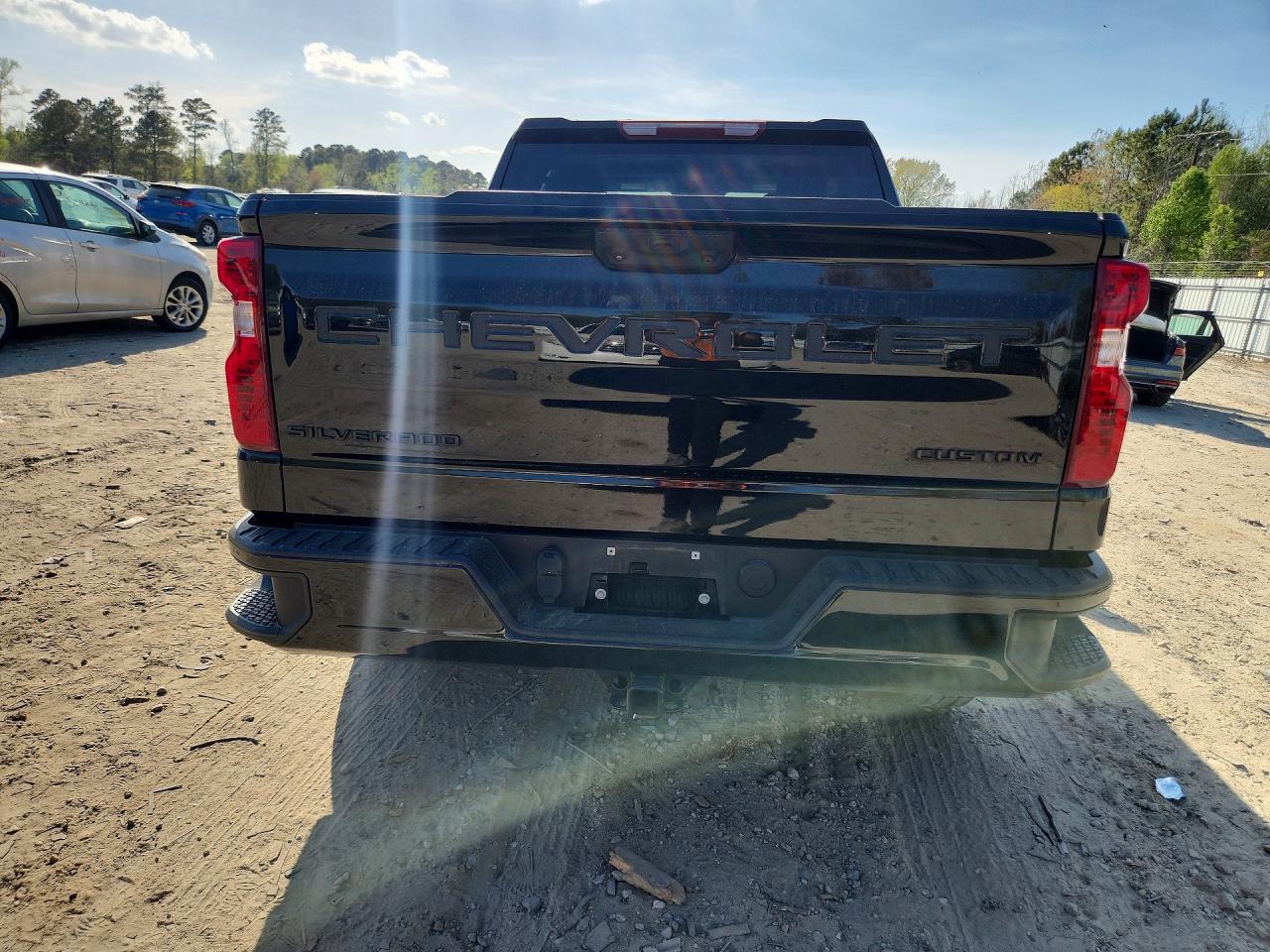 2023 Chevrolet Silverado K1500 Custom