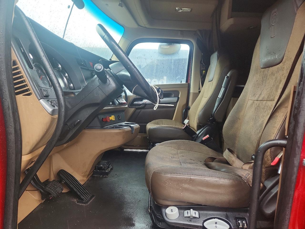 2021 Kenworth T680 Semi Truck