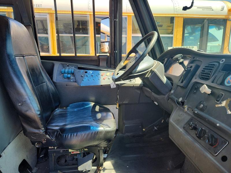 2009 Thomas SAF-T-LINER C2-School Bus