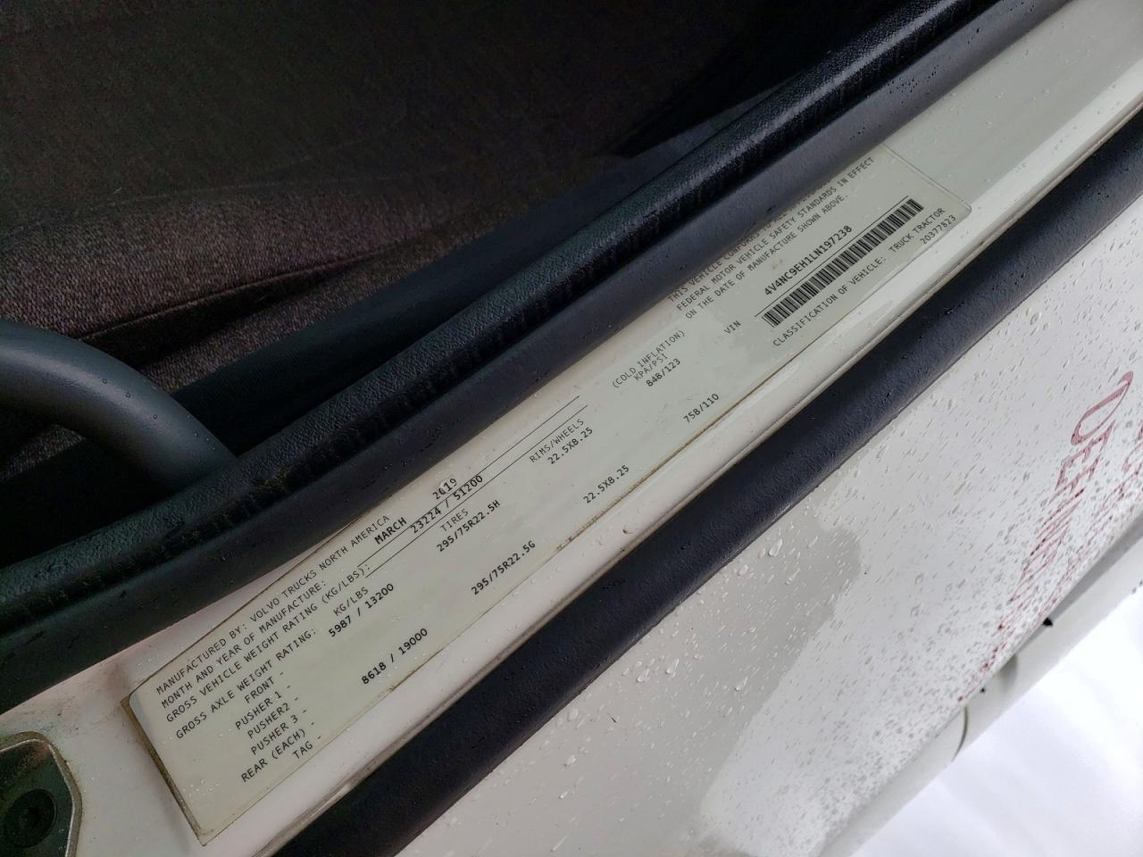 2020 Volvo VN VNL-Semi Truck