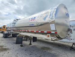 Salvage trucks for sale at Haslet, TX auction: 2003 Walker Tank Trailer
