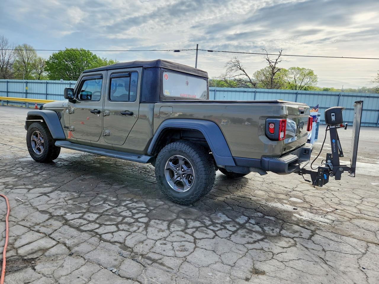2020 Jeep Gladiator Sport
