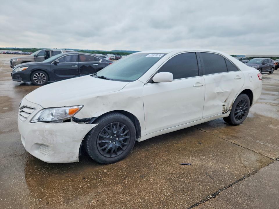 2011 Toyota Camry le