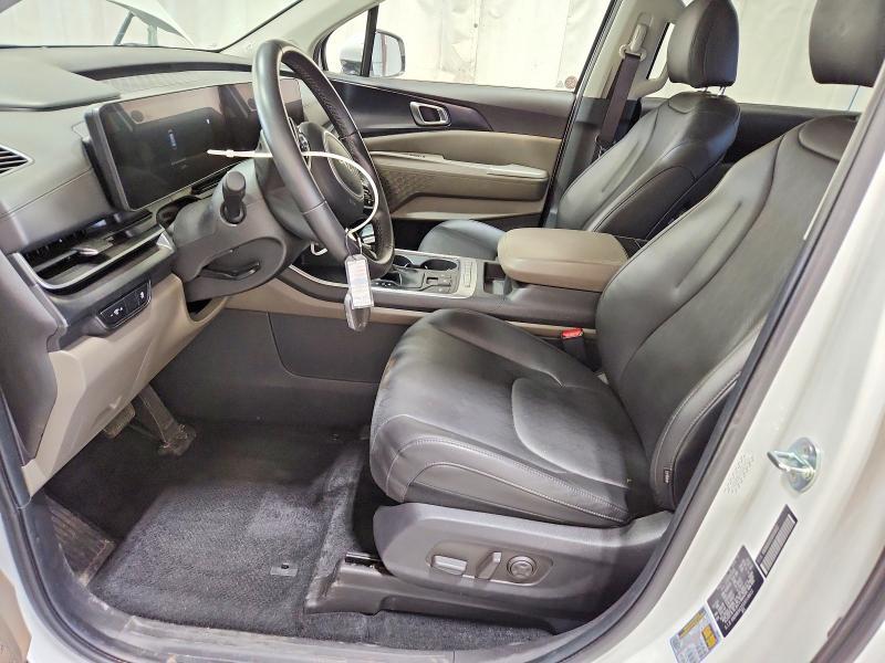 2025 KIA Carnival lxs