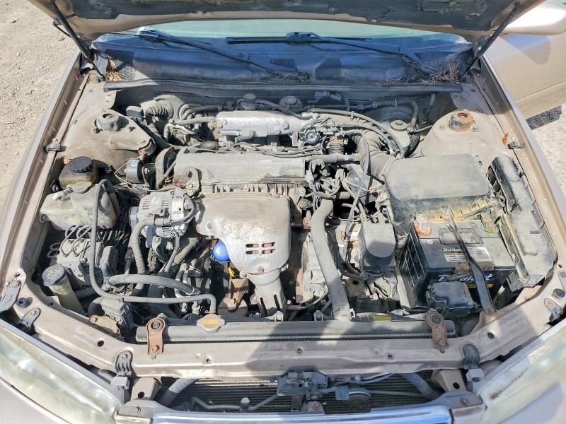 2000 Toyota Camry le