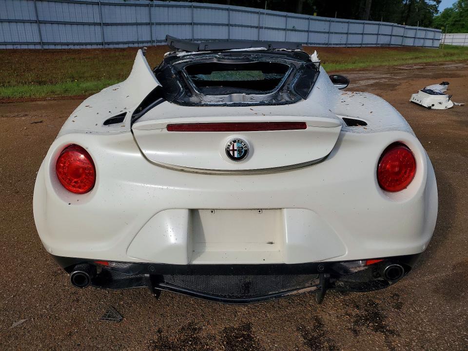 2015 Alfa Romeo 4C