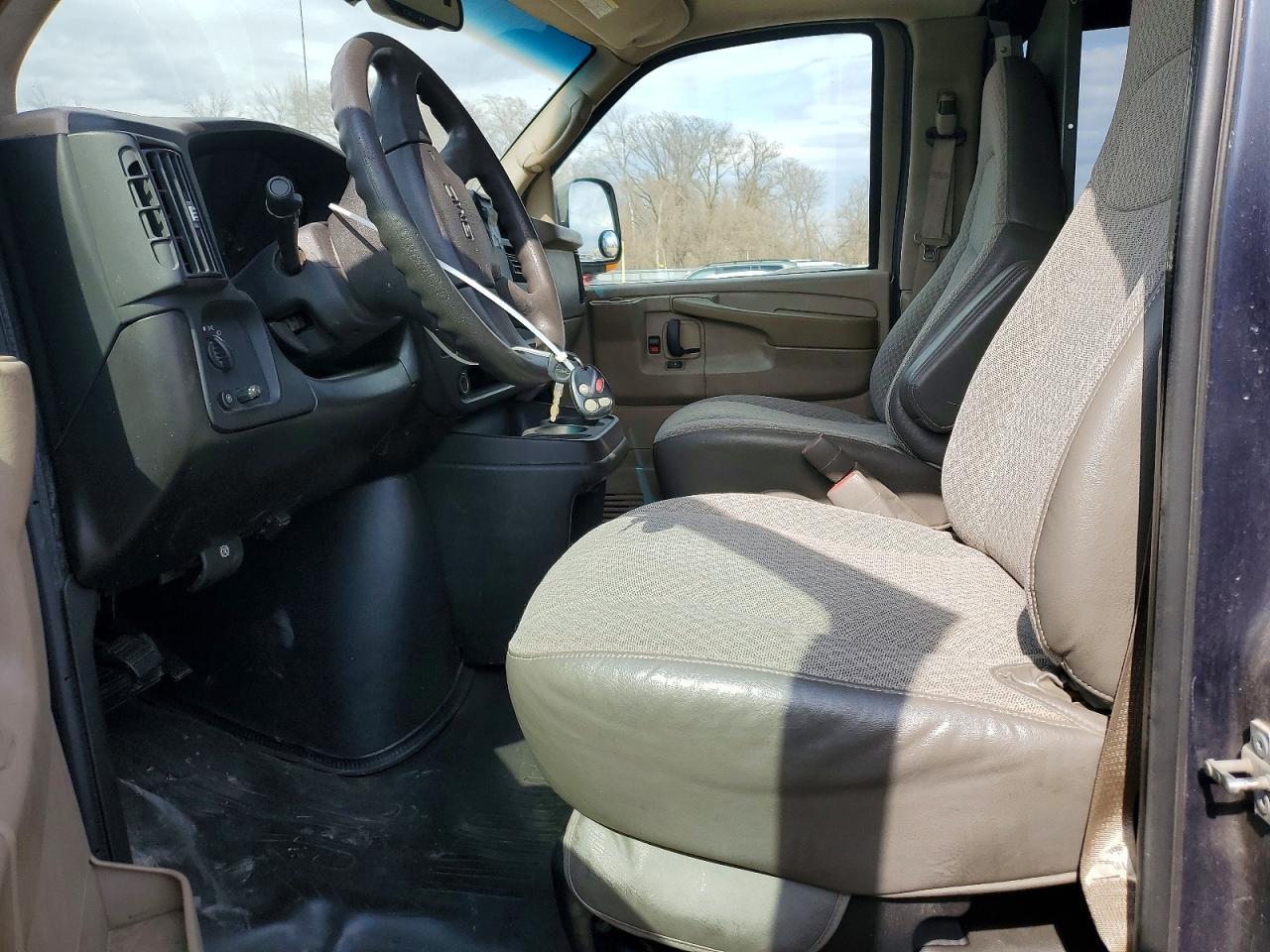 2007 GMC Savana 2500 Utility / Service Van