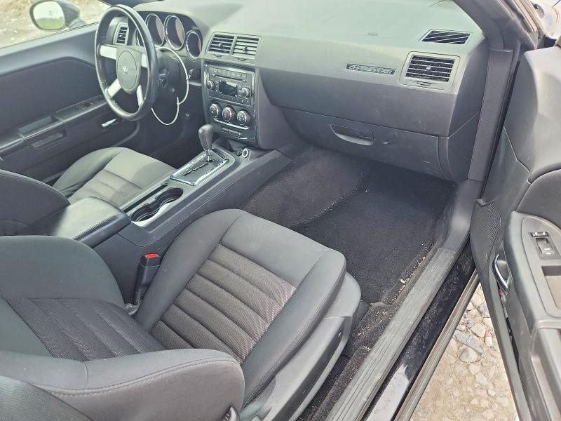 2010 Dodge Challenger se