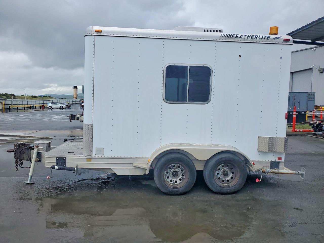 2000 Pelsue Fiber Optic Splicing Trailer