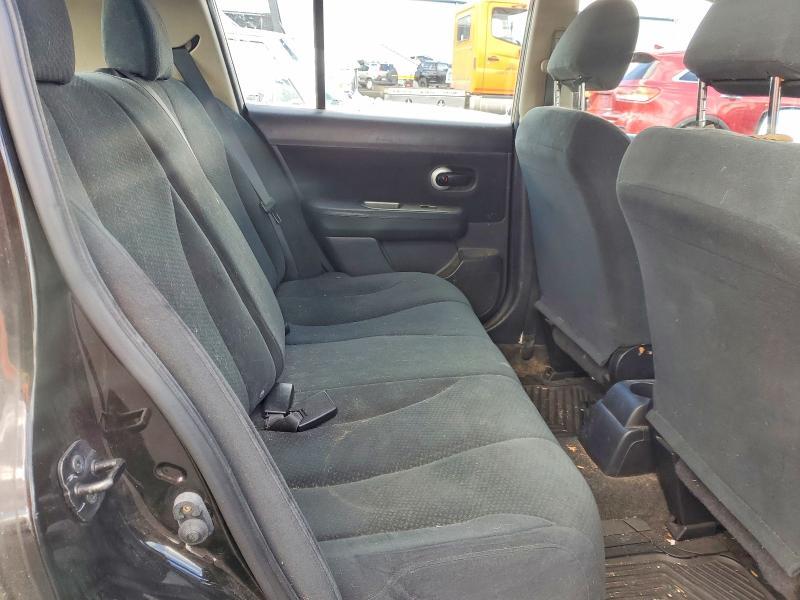 2011 Nissan Versa 1.8 s