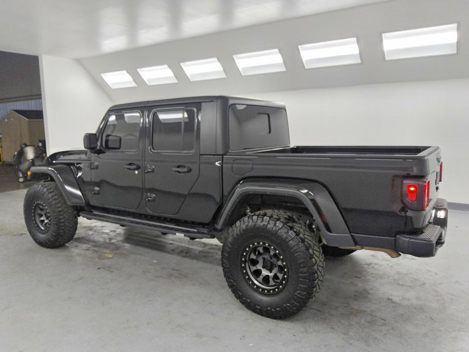 2022 Jeep Gladiator Sport