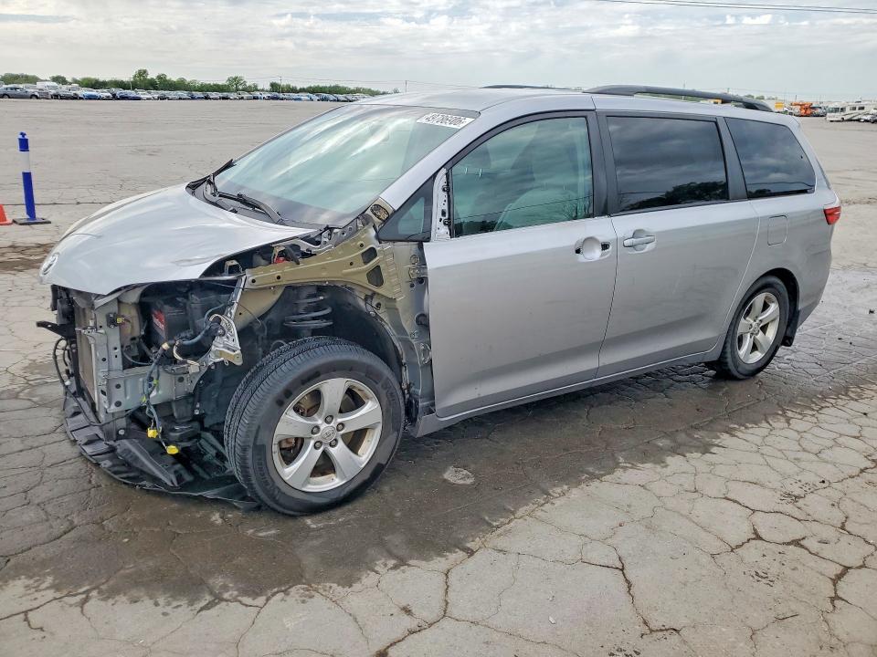 2017 Toyota Sienna le