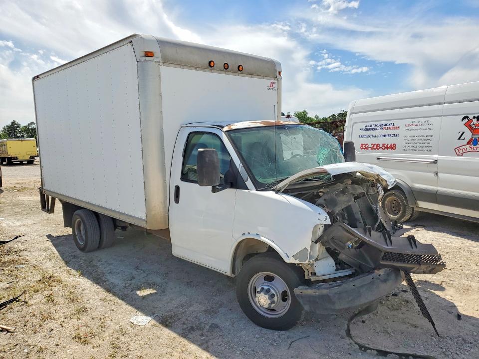 2009 Chevrolet Express BOX Truck