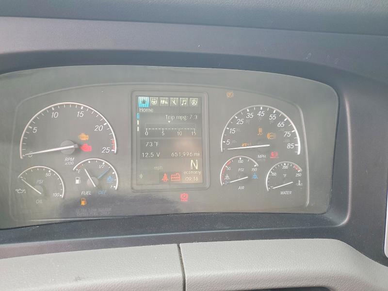 2021 Freigliner 2021 Freightliner Cascadia 126 Semi Truck