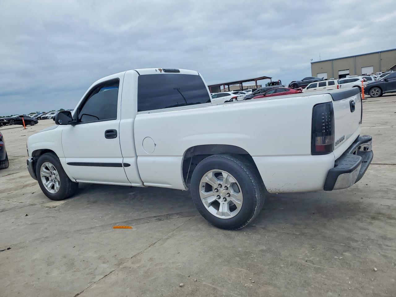 2005 GMC New Sierra C1500
