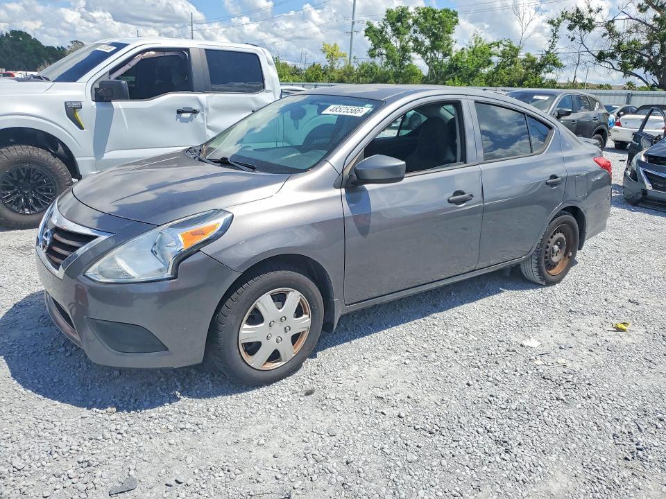 2016 Nissan Versa 1.6 s Plus