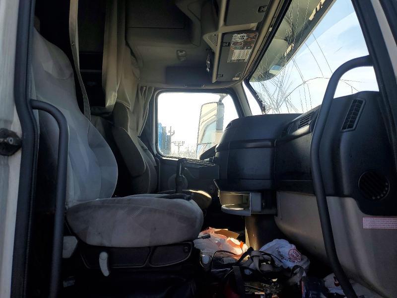 2006 Volv O VNL Semi Truck