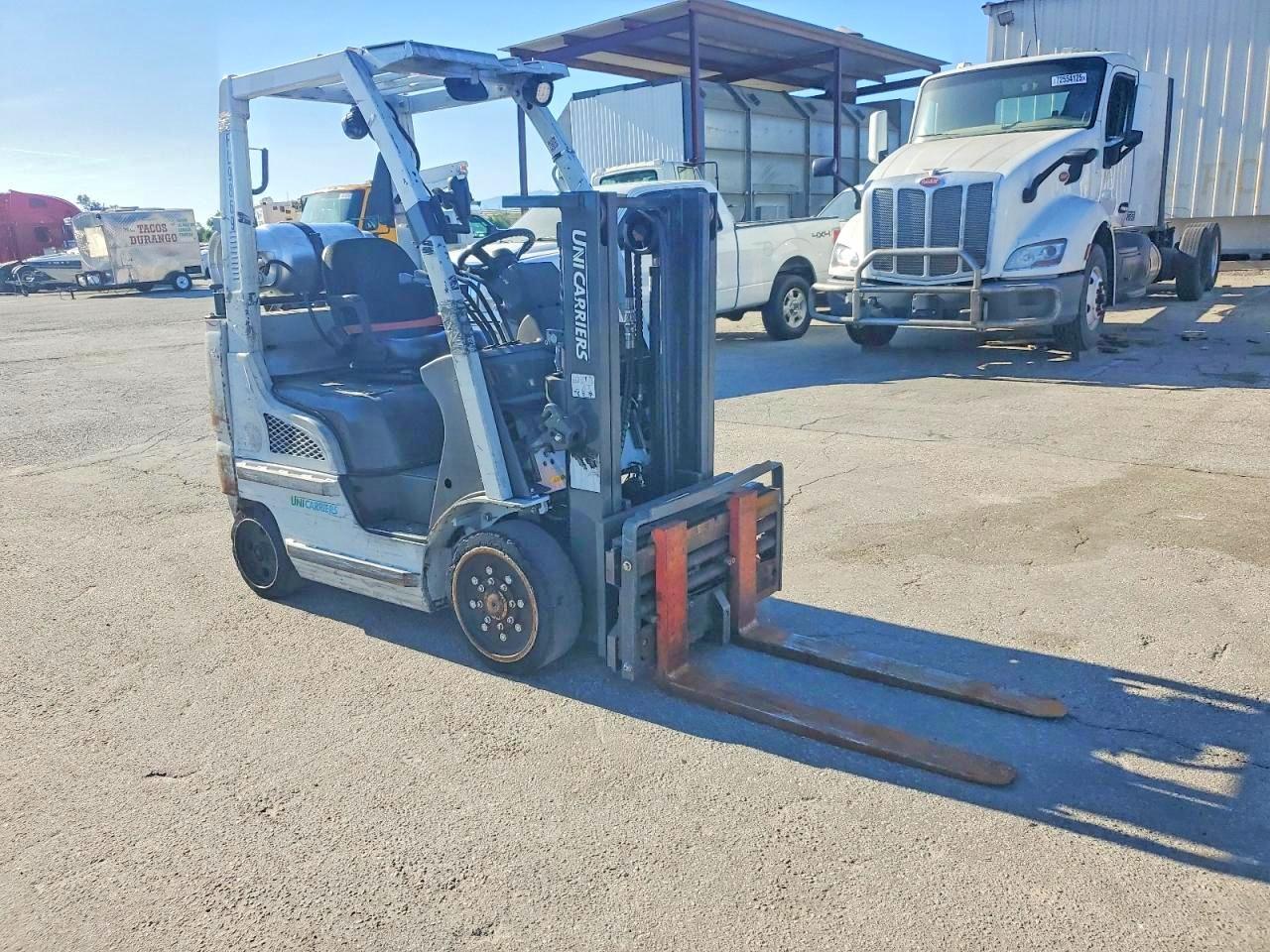 2015 Unicariers 2015 Nissan MCP1F2A20LV