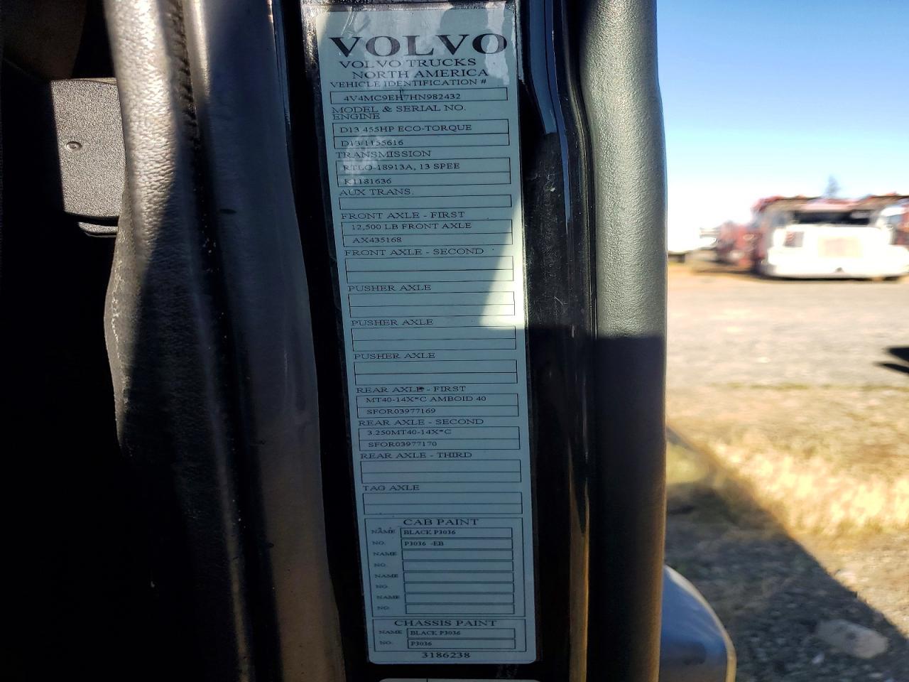 2017 Volvo VNM Semi Truck