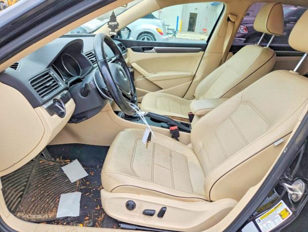 2016 Volkswagen Passat R-line