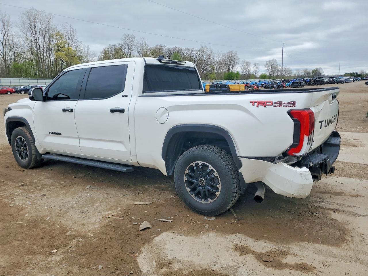 2022 Toyota Tundra Crewmax SR5