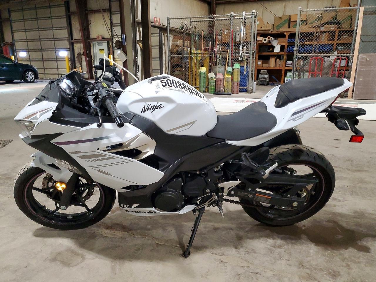 2023 Kawasaki EX400