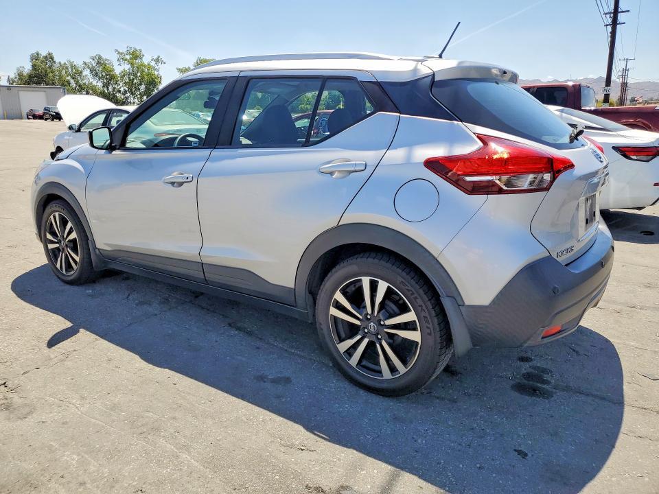 2020 Nissan Kicks sv