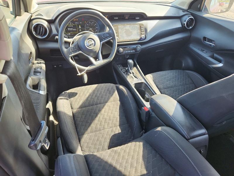 2022 Nissan Kicks sv