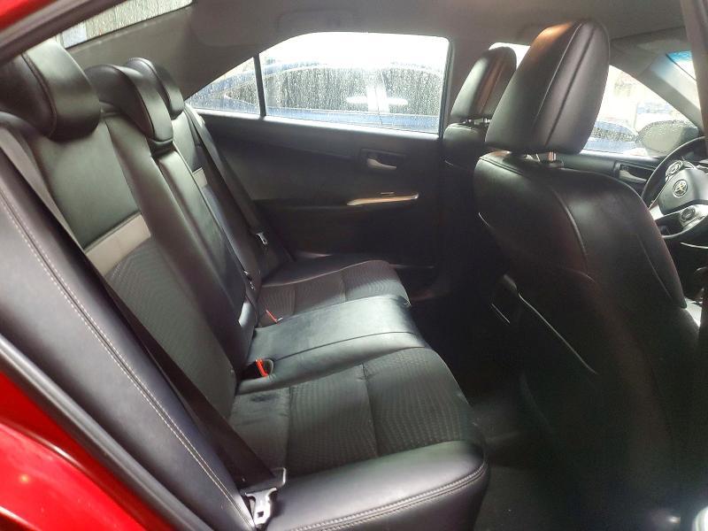 2014 Toyota Camry se