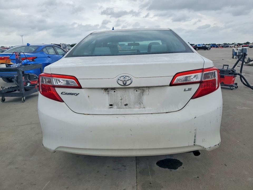 2013 Toyota Camry le
