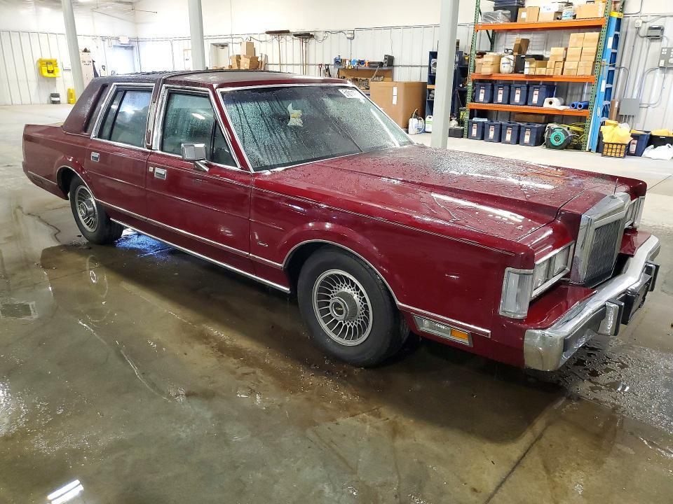 1988 Lincoln Townhouse Town car