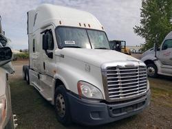 Salvage trucks for sale at Woodburn, OR auction: 2016 Freigliner 2016 Freightliner Cascadia 125