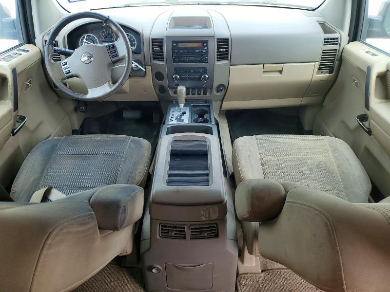 2011 Nissan Titan SV