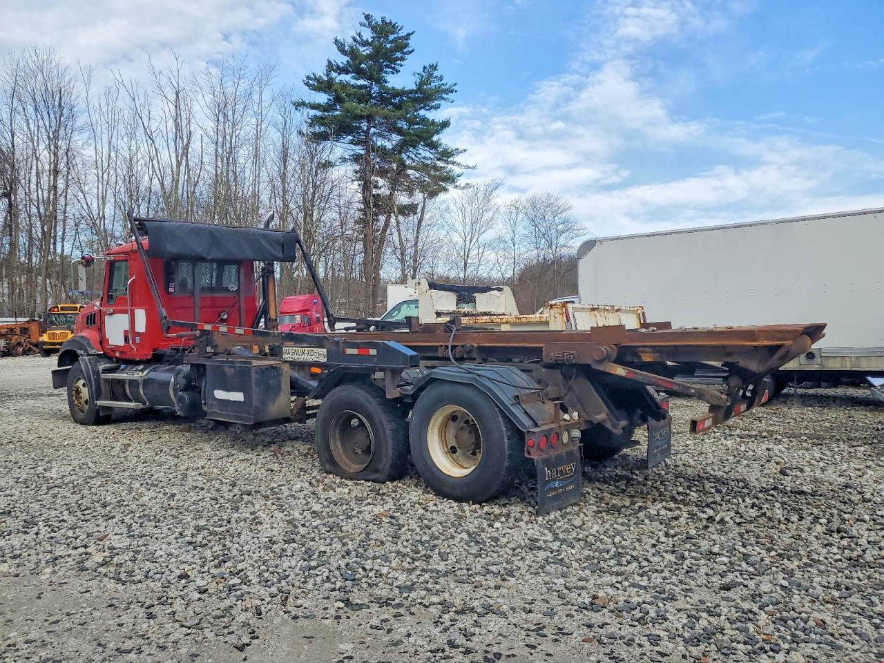 2011 Mack GU813 ROLL-OFF Container Truck