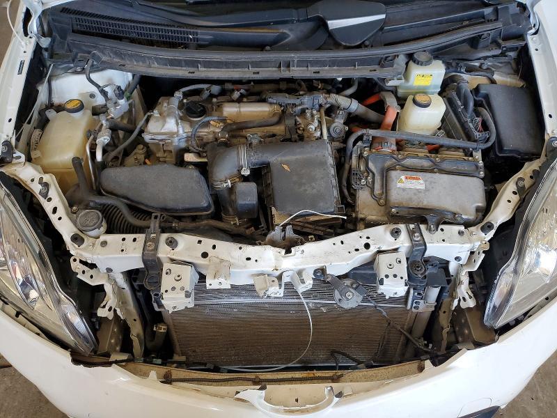 2010 Toyota Prius iii