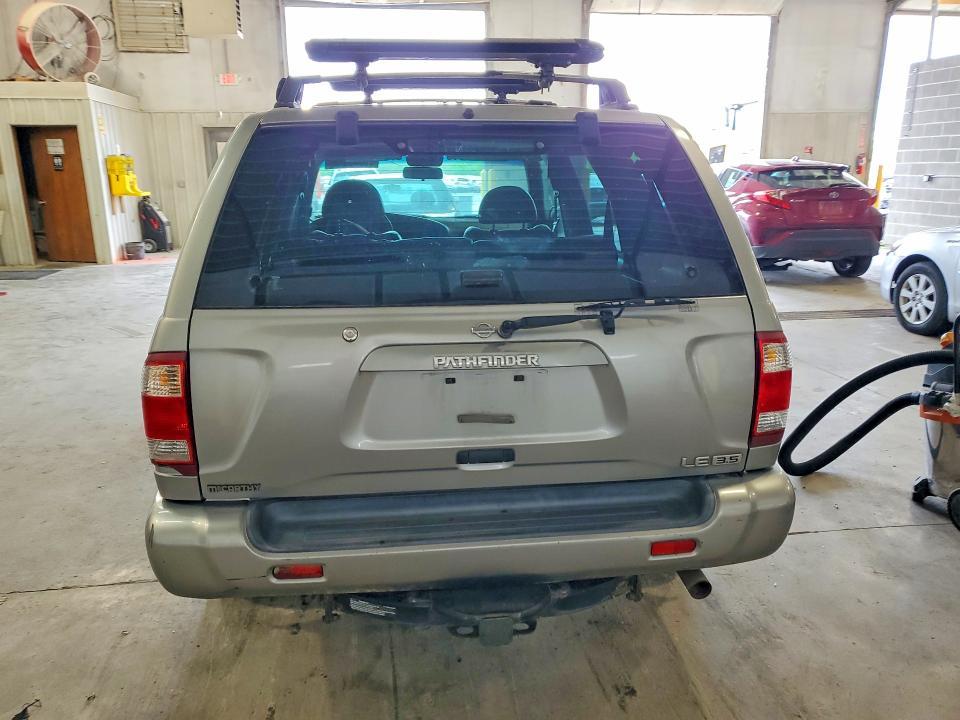 2001 Nissan Pathfinder se