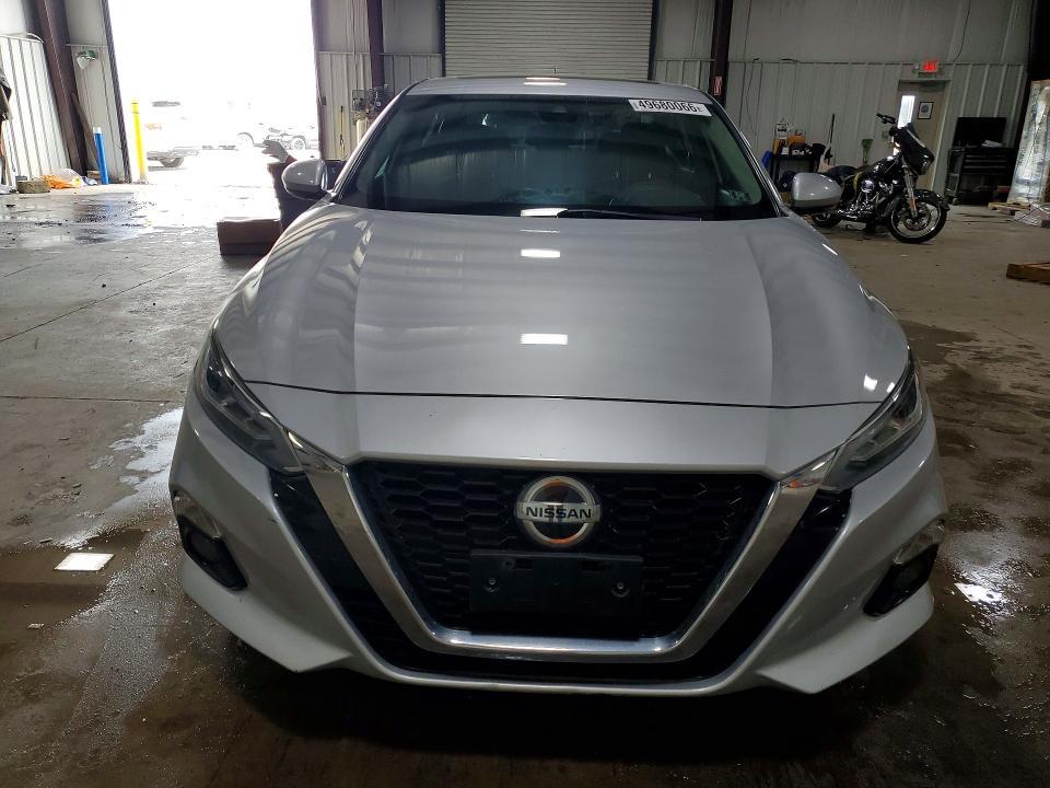 2019 Nissan Altima sv